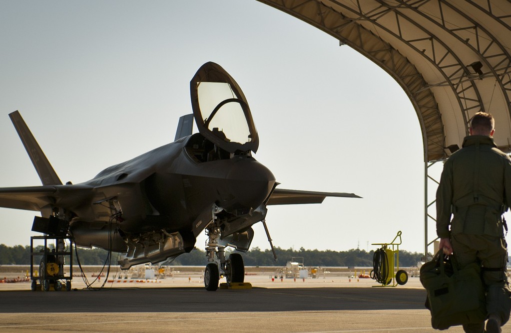 United States Air Force looking to turn on to Supersonic Mercenaries
