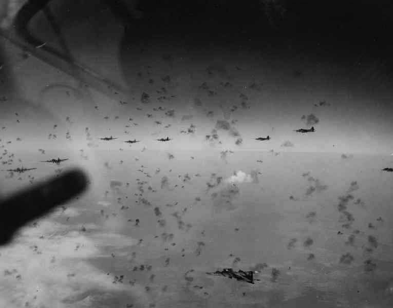 Der feindliche Pilot, der uns nach Hause eskortierte