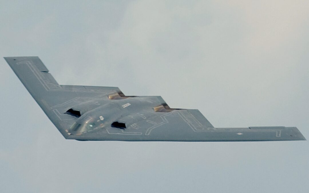 Mystère dans le ciel : un drone furtif RQ-180 photographié au-dessus de la Grèce