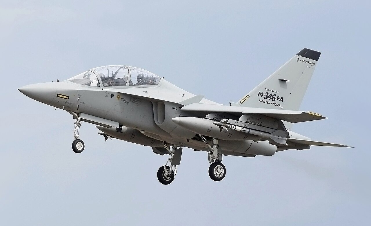 Leonardo M-346 Master, avion d'entraînement avancé à réaction