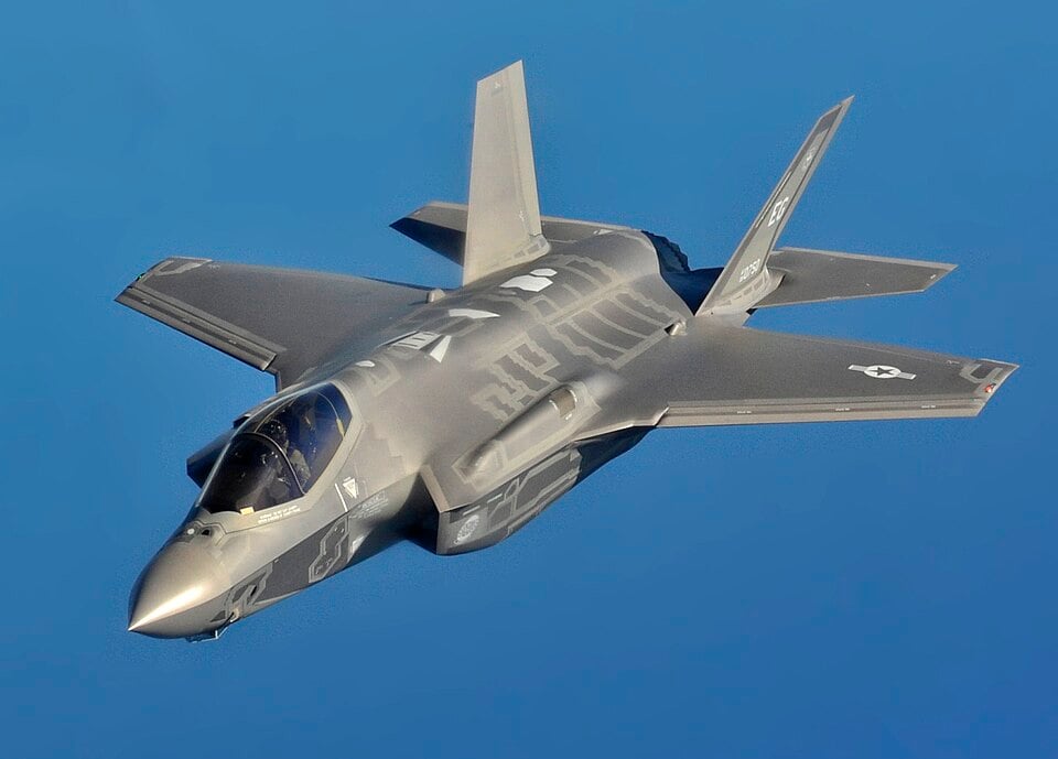 f-35-lightning-ii-formation F-35 Lightning II Formation