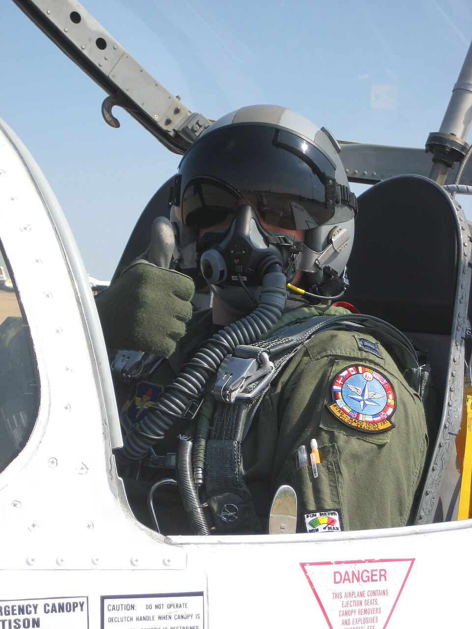 first-solo-flight-student-pilot-what-to-expect First Solo Flight Student Pilot What to Expect
