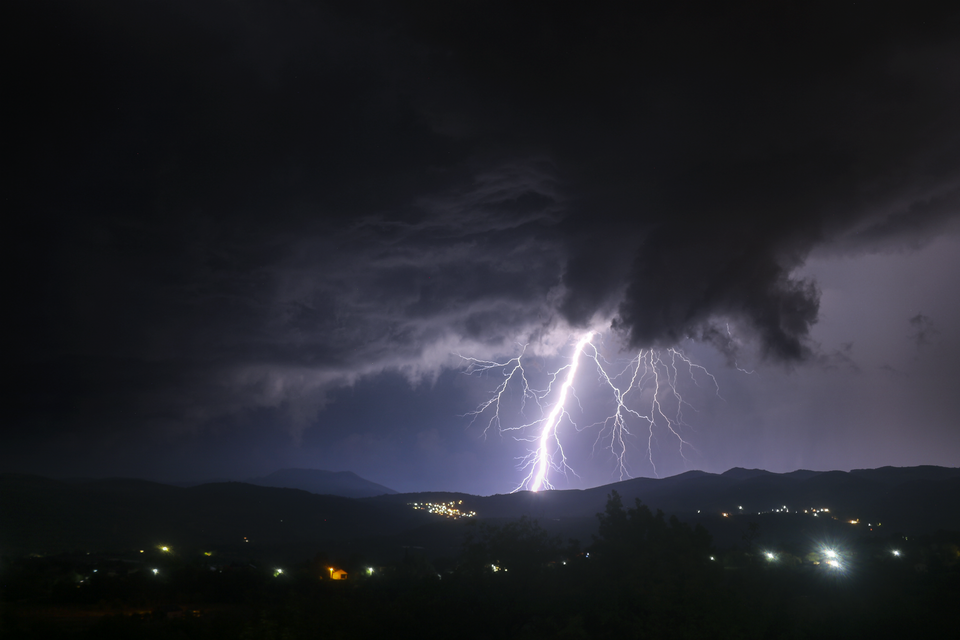 Il tuo aereo viene colpito da un fulmine due volte all'anno.