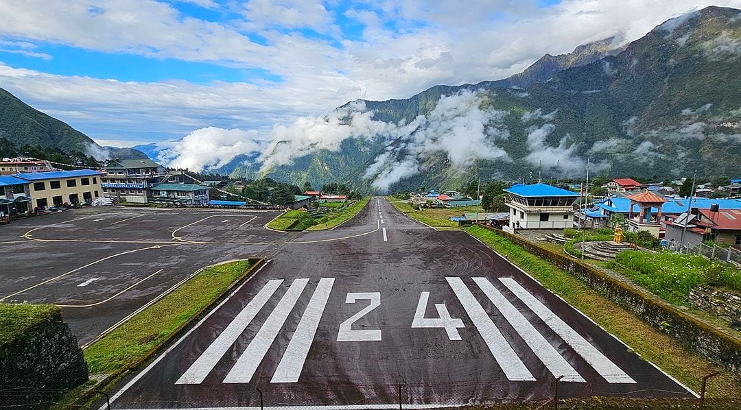 The World’s Most Dangerous Airport Approaches