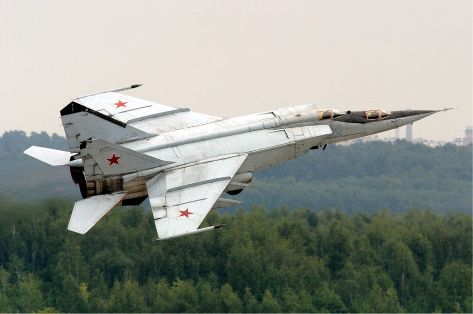 mig25-foxbat MiG-25 Foxbat in flight