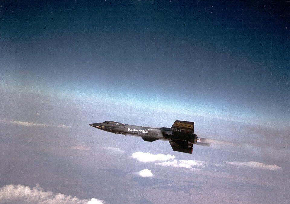 Mach 6,7 am Rande des Weltraums: Die Geschichte der X-15