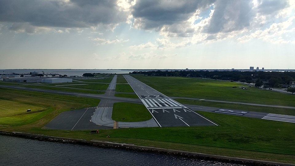 Aeropuerto Peter O. Knight en Tampa, Florida: el pequeño aeródromo donde aterrizó accidentalmente un C-17.
