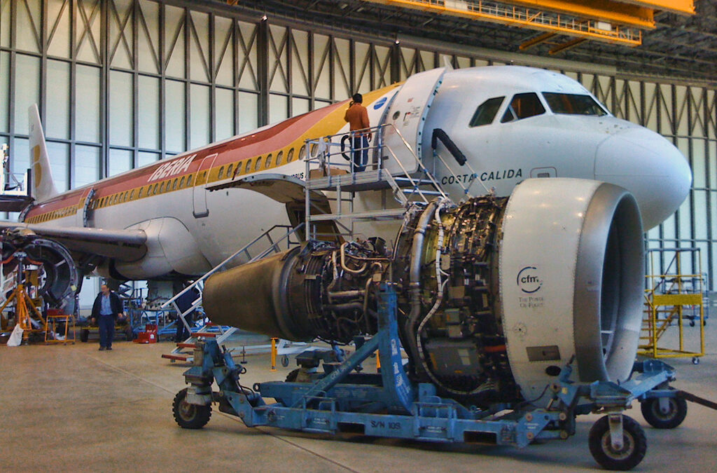 Pilots vs. Maintenance Engineers: The Funniest Logbook Entries Ever