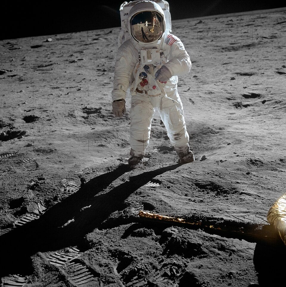 apollo-11-moon-landing-eagle Apollo 11 Moon Landing Eagle