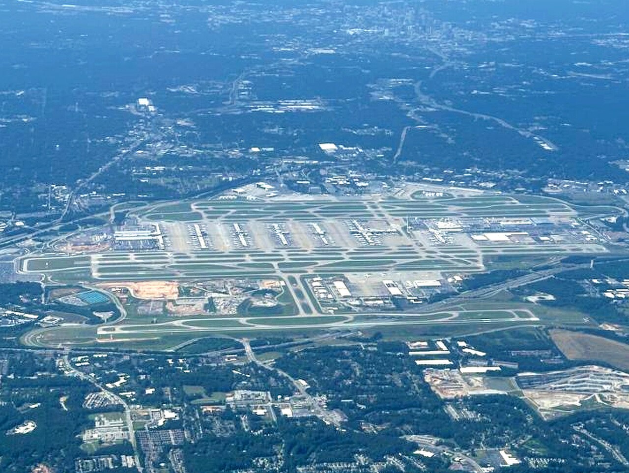 controlli di sicurezza privati all'aeroporto di Atlanta (TSA) Controllo di sicurezza privato all'aeroporto di Atlanta (TSA)