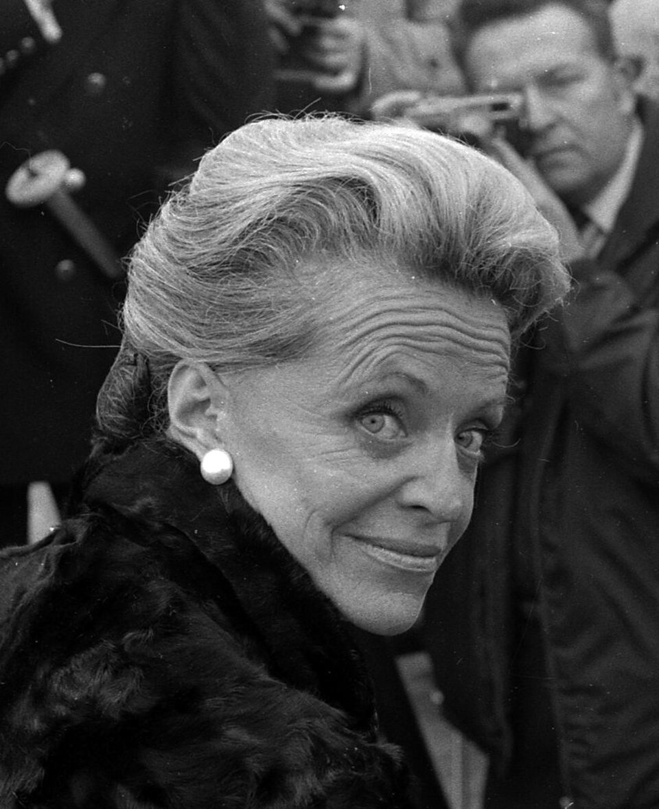 Jacqueline Auriol Portrait