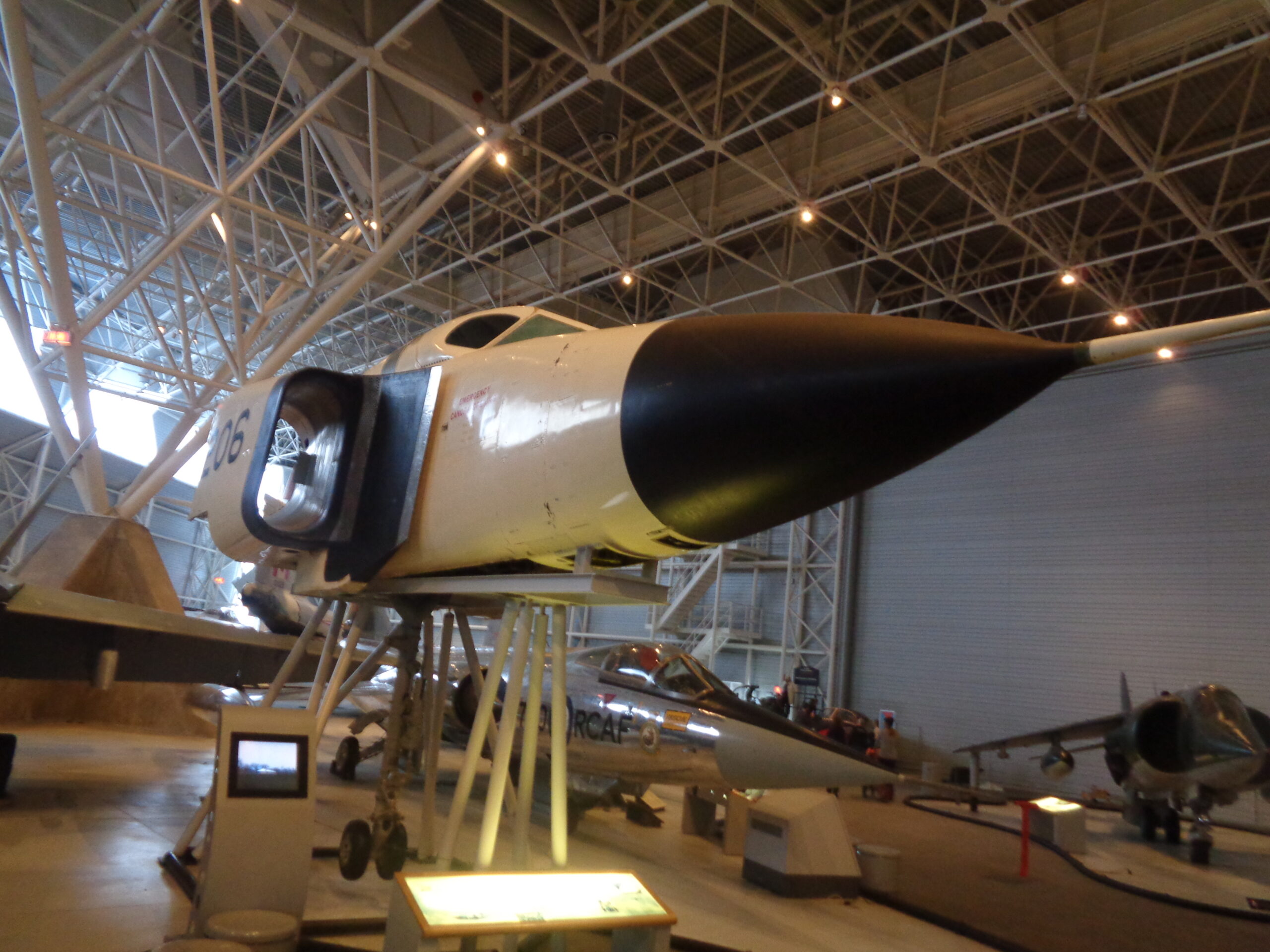Réplique de l'Avro CF-105 Arrow au Musée de l'aviation et de l'espace du Canada