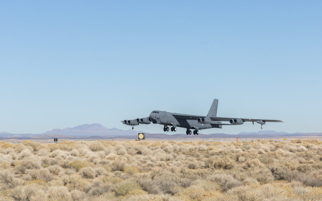 Edwards riprende a volare dopo il più grave incidente aereo che ha coinvolto un B-52 negli ultimi 44 anni.
