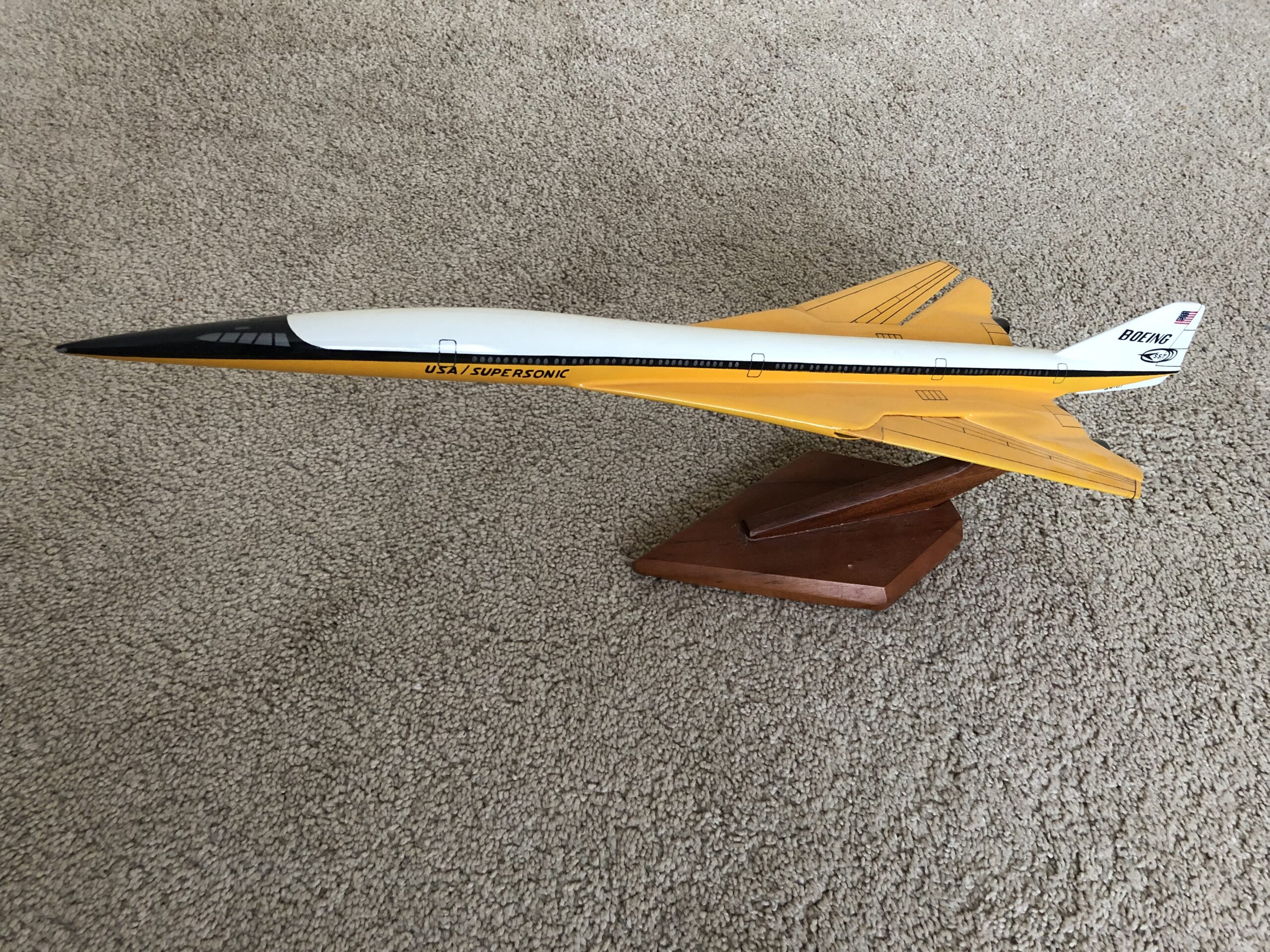 Boeing SST 2707 model showing the final delta wing configuration
