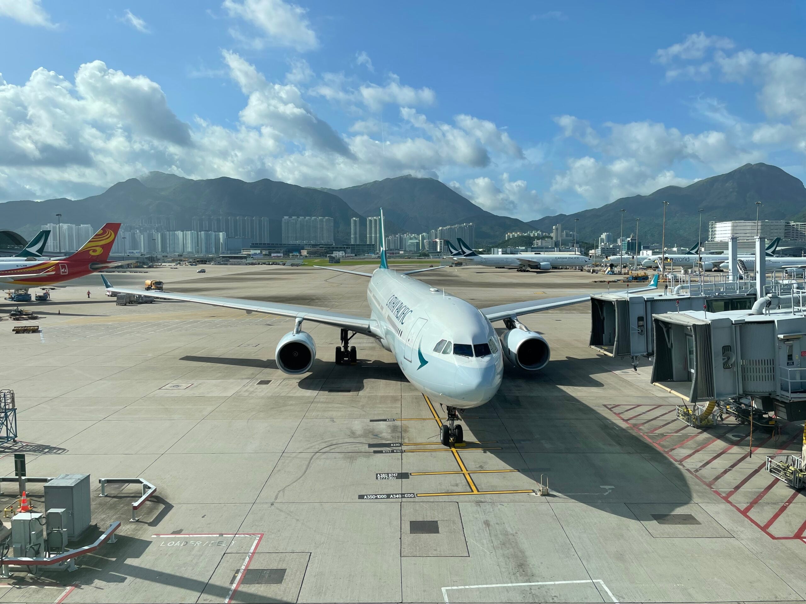 Cathay Pacific a-330 300 Hong Kong