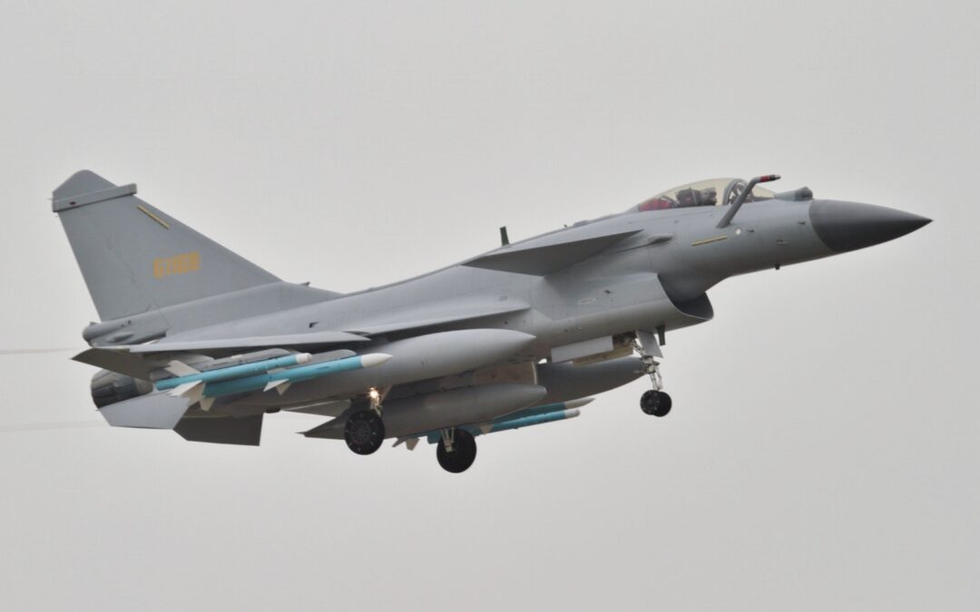 Argelia recurre a China: los cazas J-10C y los aviones AWACS KJ-500 rompen seis décadas de monopolio ruso.