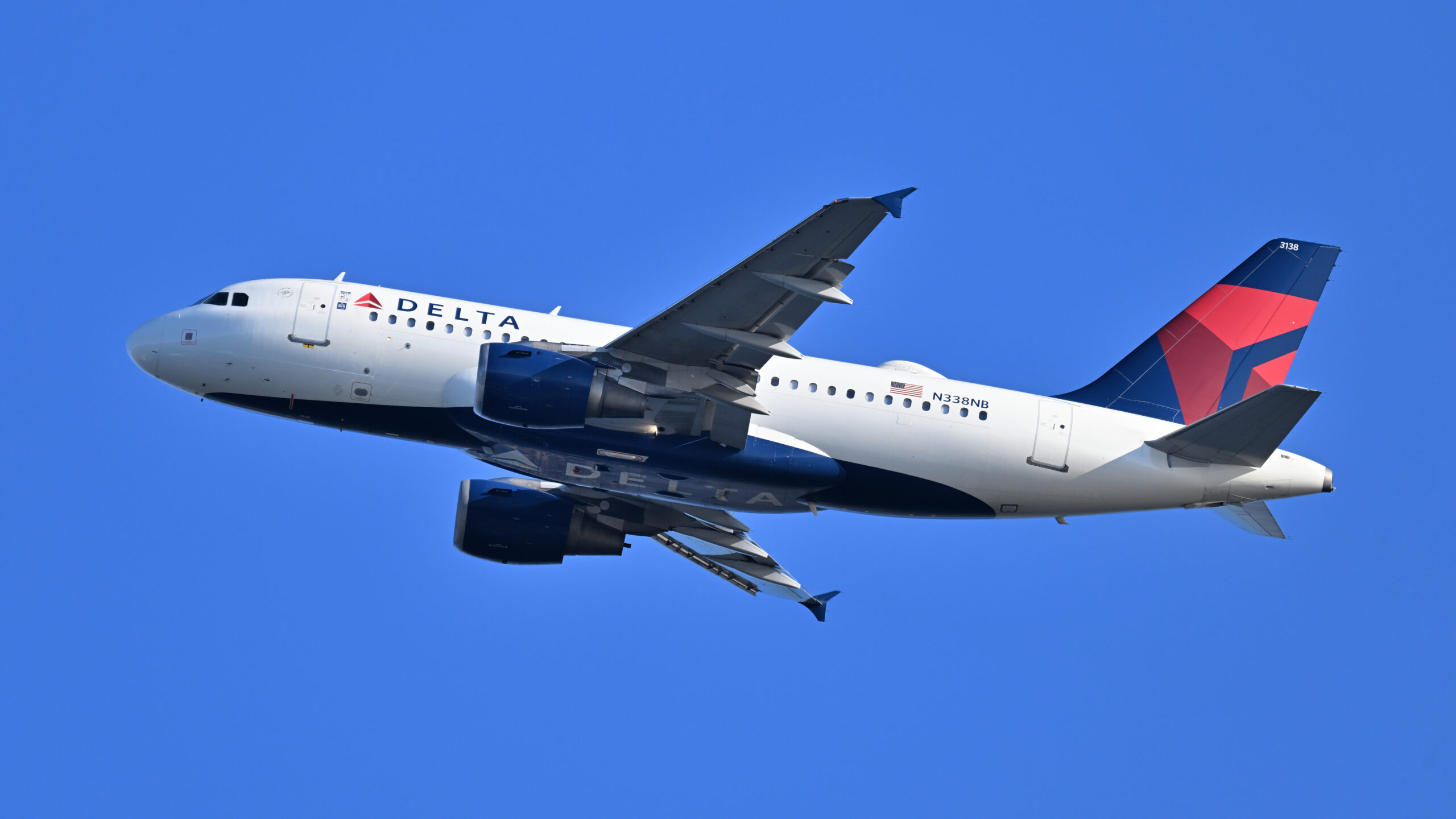 Delta Airbus a-319 Boston Logan