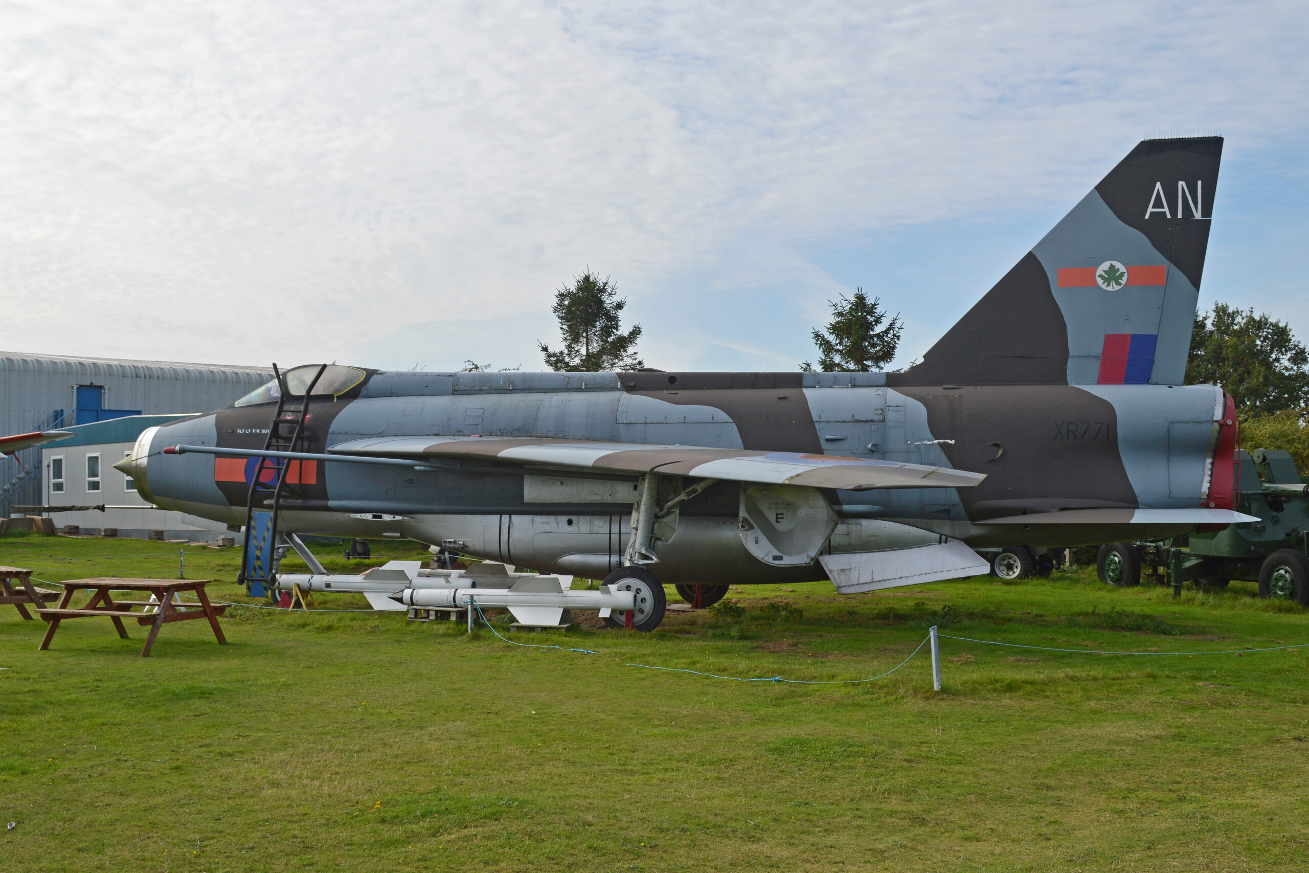 English Electric Lightning F.6 XR771 in statischer Ausstellung