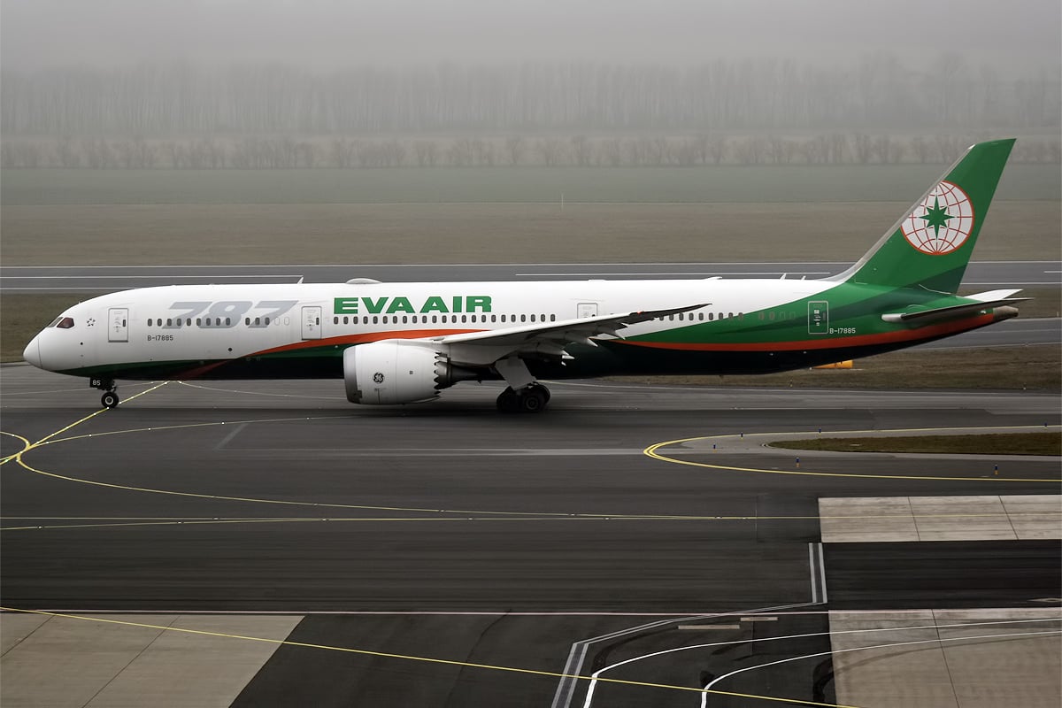 El Boeing 787-9 Dreamliner de EVA Air con su librea verde.