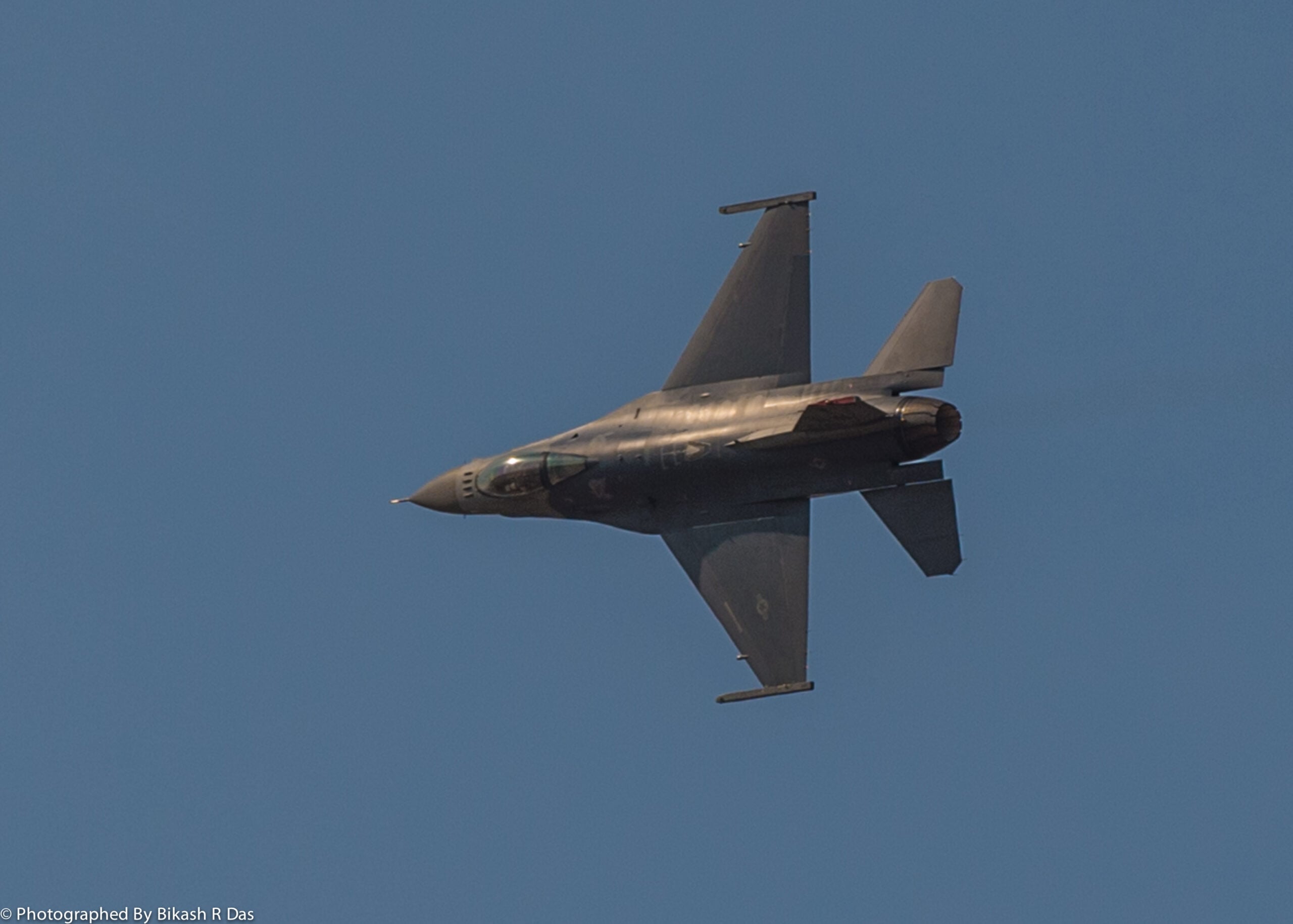 Avion de chasse acrobatique Pionnier des commandes de vol électriques du F-16 Fighting Falcon