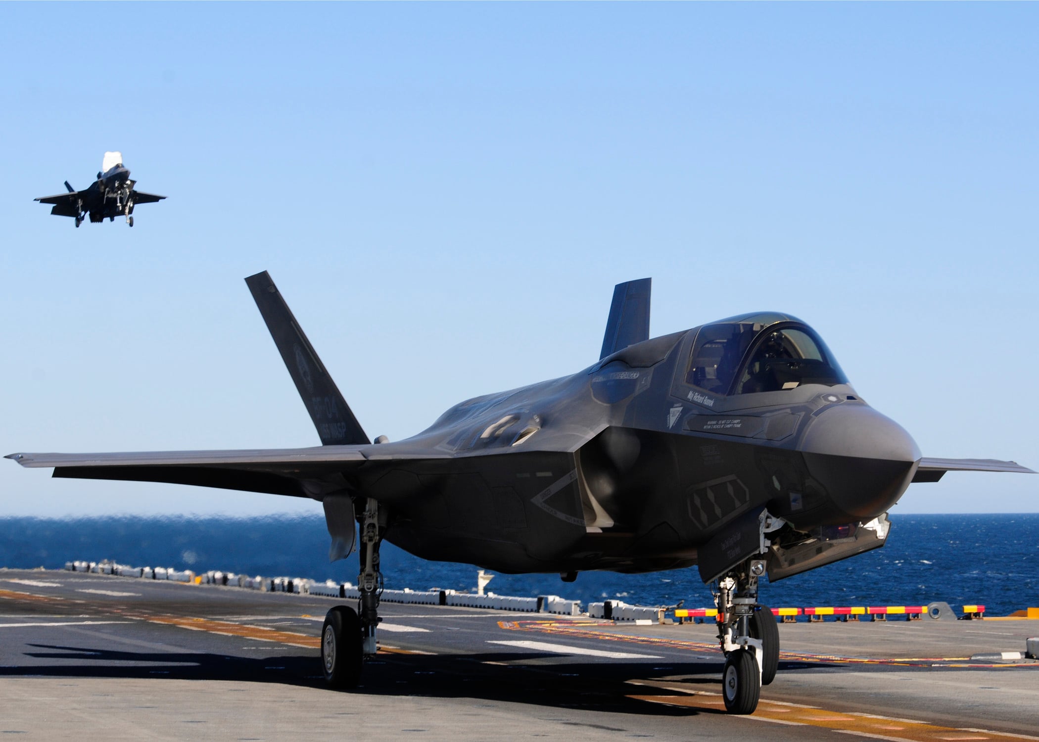 F-35B after vertical landing An F-35B of the type Singapore is acquiring