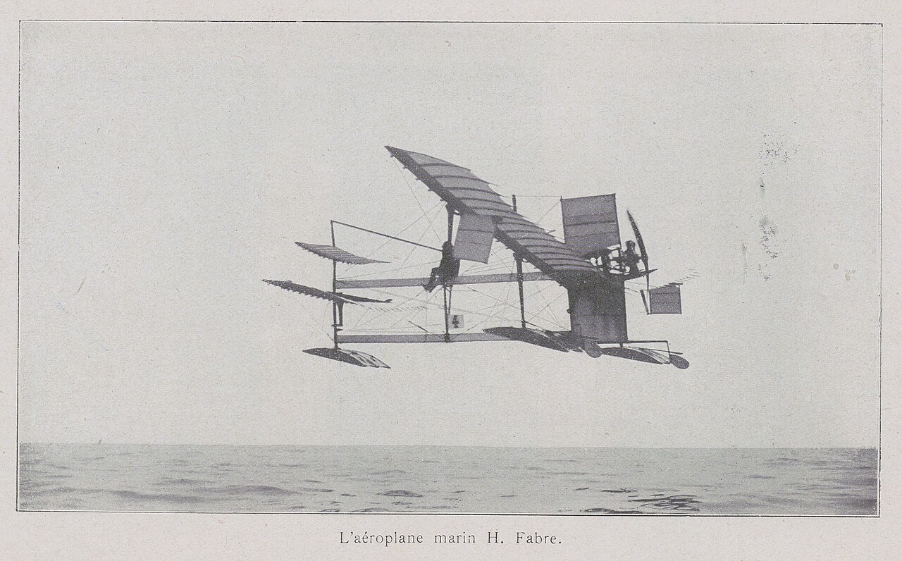 Fabre Hydravion Le Canard on the water