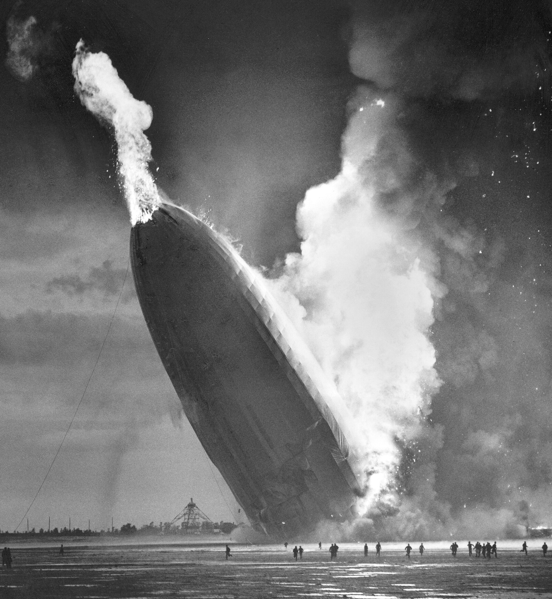 Le dirigeable allemand Hindenburg