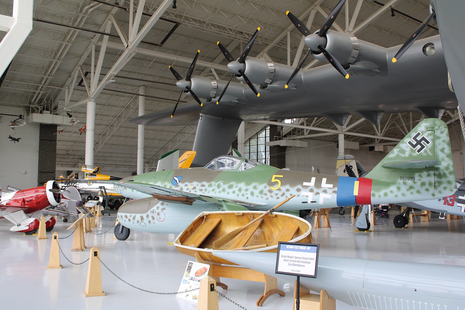 Un avion de chasse à réaction Messerschmitt Me 262