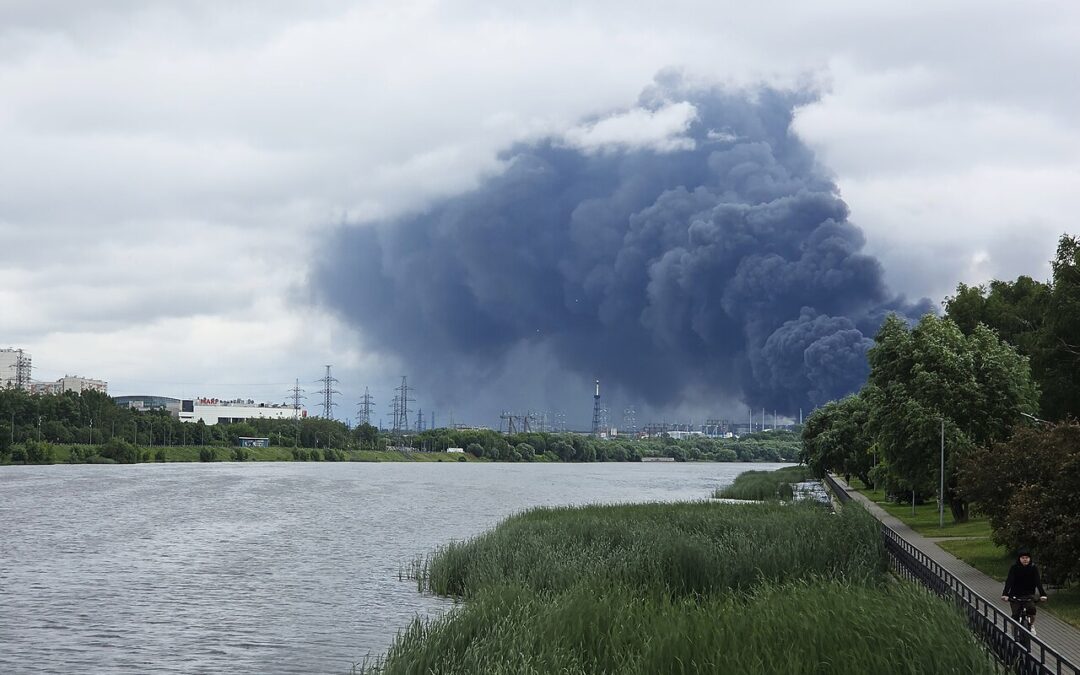 Die Drohnen kehren zurück: Russlands Raffinerien brennen