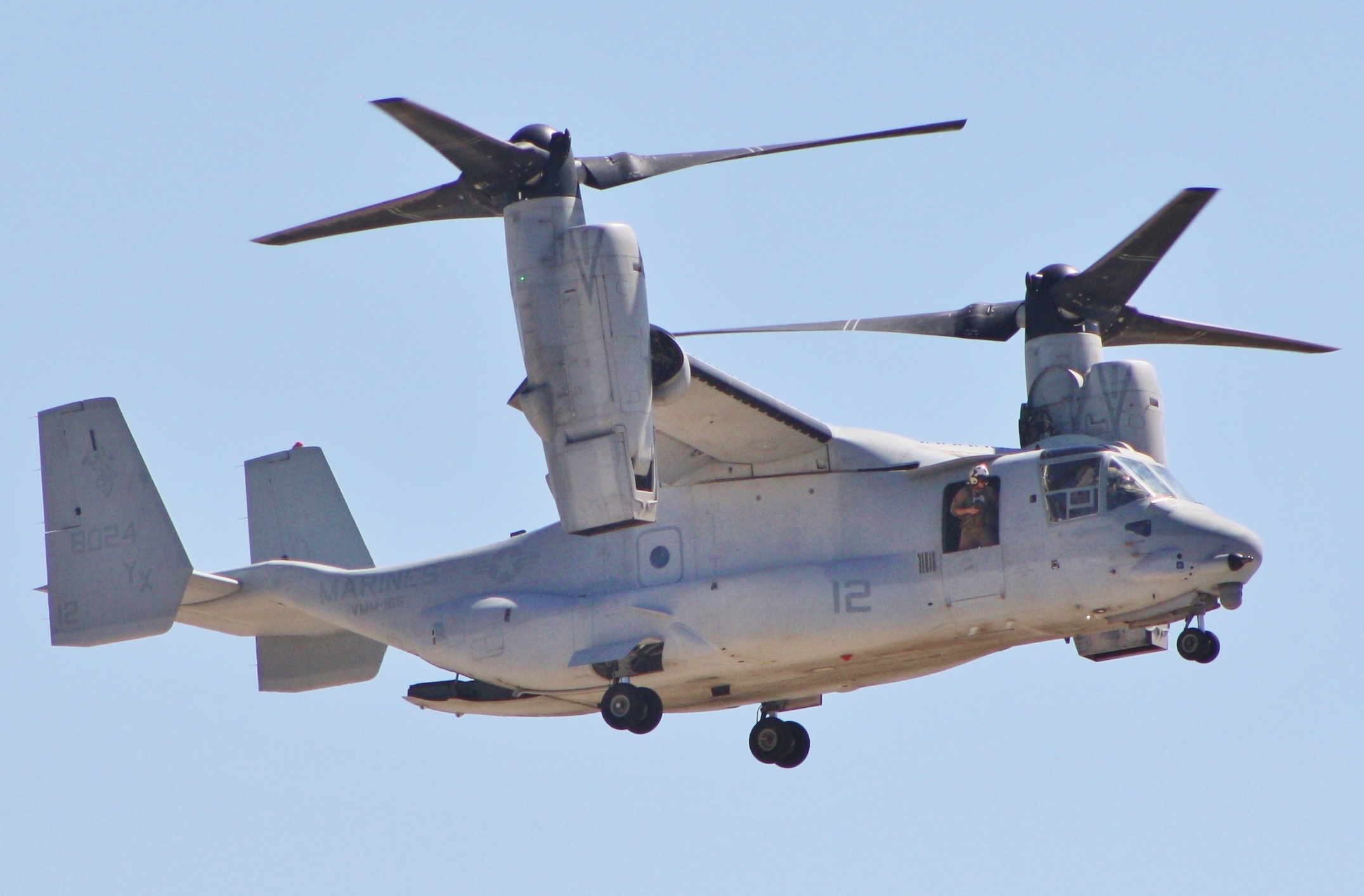 Un avión de rotor basculante MV-22 Osprey