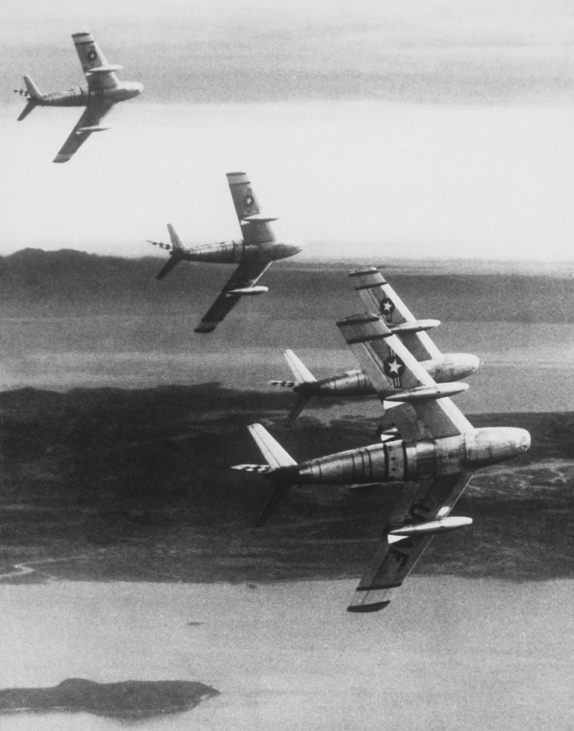 Des F-86 Sabres nord-américains au-dessus de la Corée