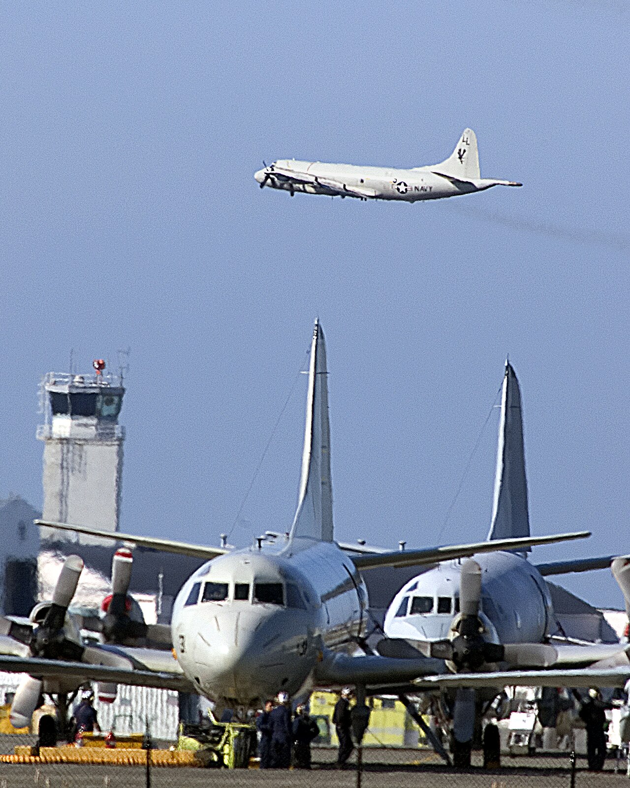 Lockheed P-3C Orion taking off A U.S. Navy P-3C Orion maritime patrol aircraft takes off from NAS Whidbey Island