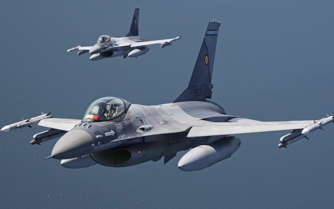 Los F-16 rumanos logran su primera intercepción en el Báltico.
