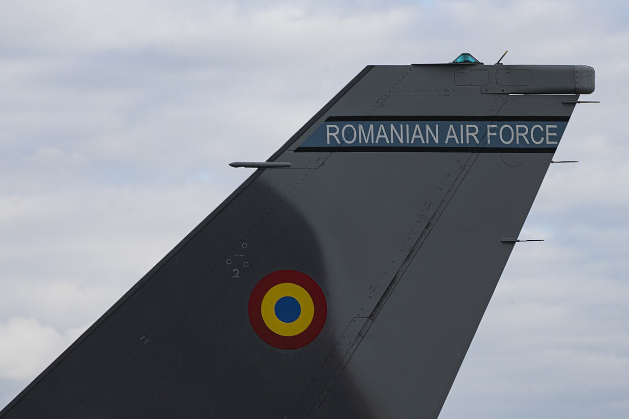 Tail of a Romanian Air Force F-16 with the national roundel