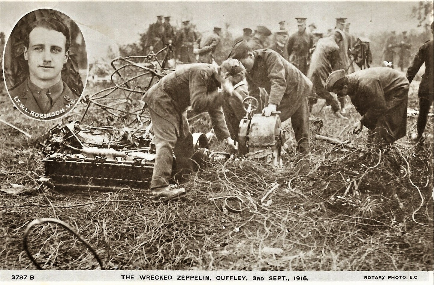 L'épave du dirigeable SL 11 à Cuffley, 1916