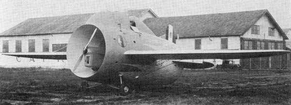 Vista frontale di Stipa-Caproni che mostra la fusoliera intubata