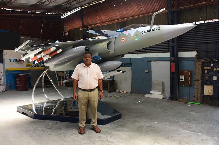 Modellino in scala reale dell'HAL Tejas Mk2