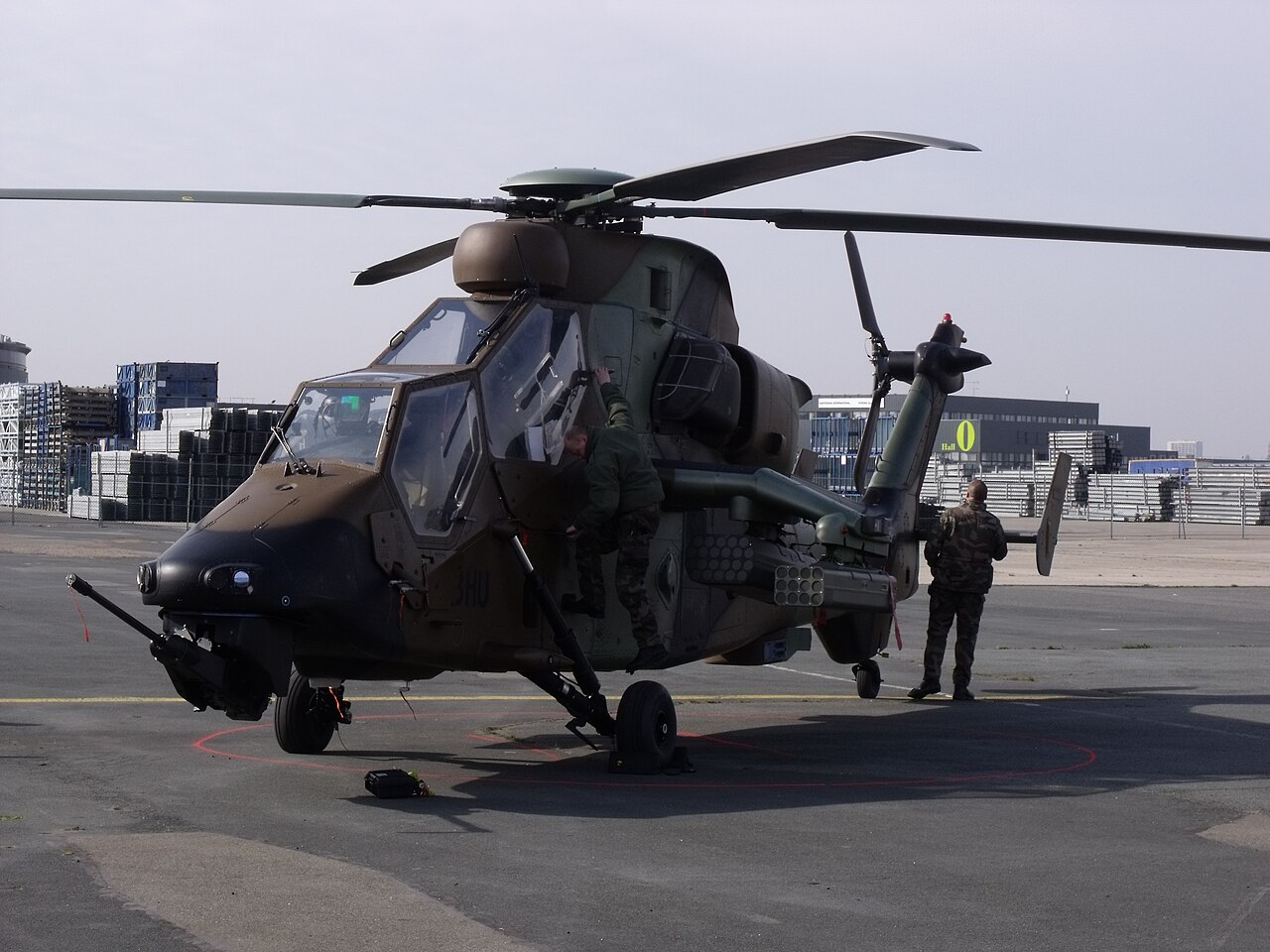 Hélicoptère d'attaque Tiger armé Un hélicoptère d'attaque Tiger — la France et l'Espagne en modernisent 85.