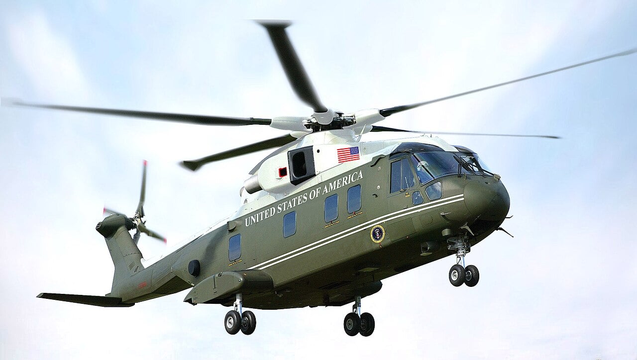Un avion d'essai VH-71 Kestrel à la Maison Blanche