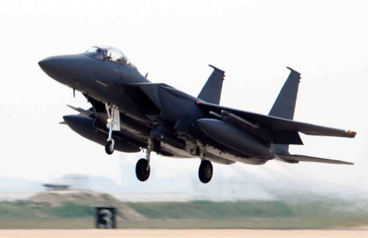 FEATURED-rokaf-f-15k-slam-eagle-kunsan