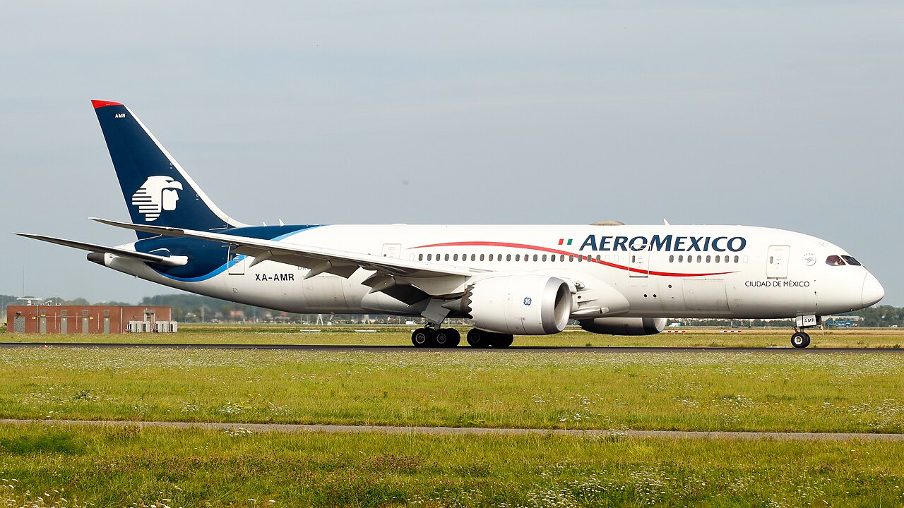 An Aeromexico Boeing 787 Dreamliner