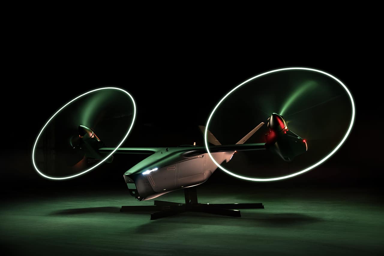 Das autonome Kipprotorflugzeug Anduril Thunder, ein Modell in Originalgröße, wurde auf der Farnborough 2026 gezeigt.