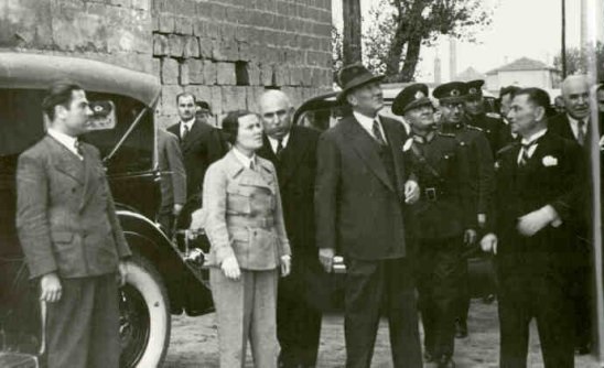 Ataturk and Sabiha Gokcen in Diyarbakir