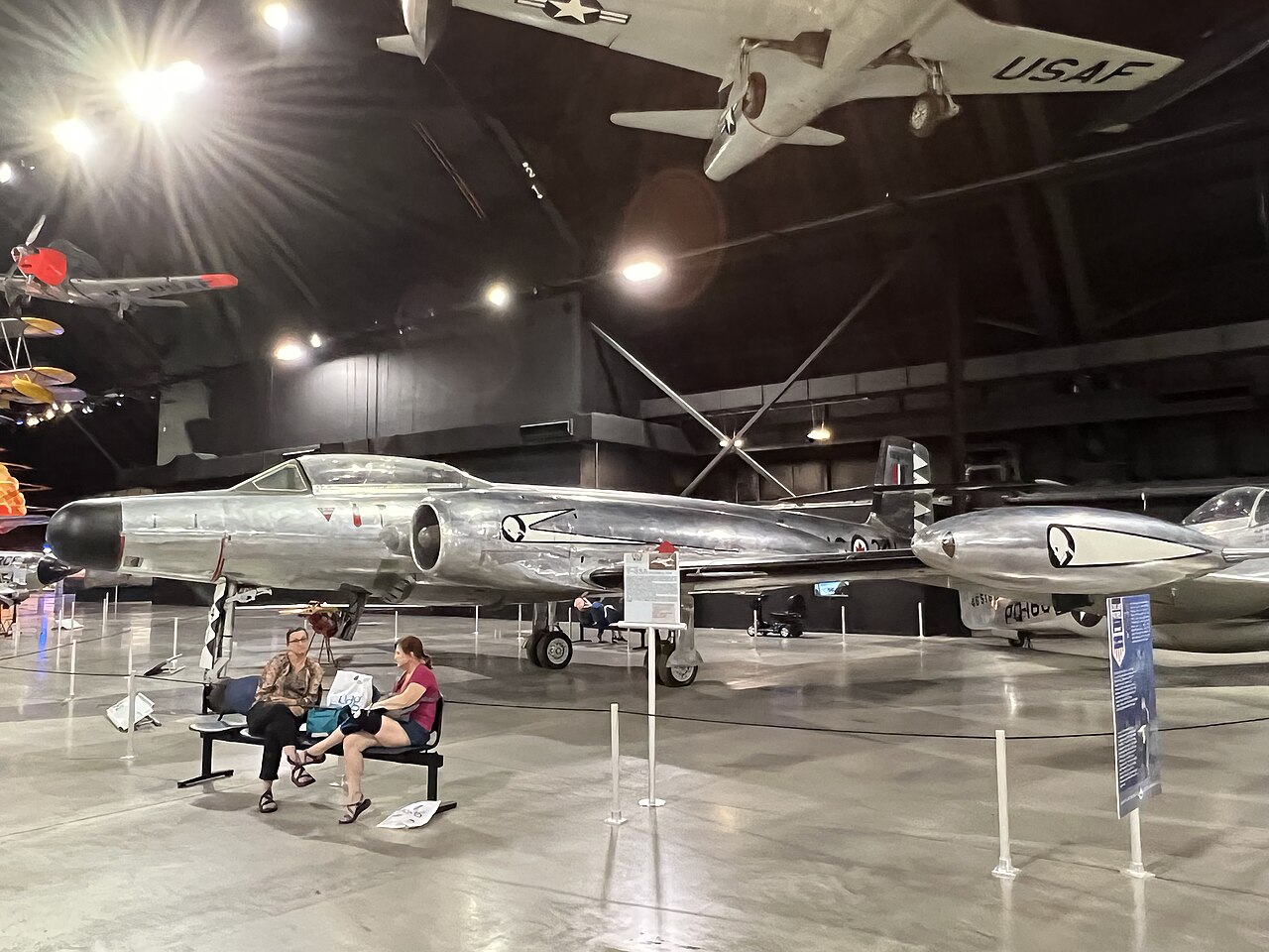 avro-cf-100-canuck