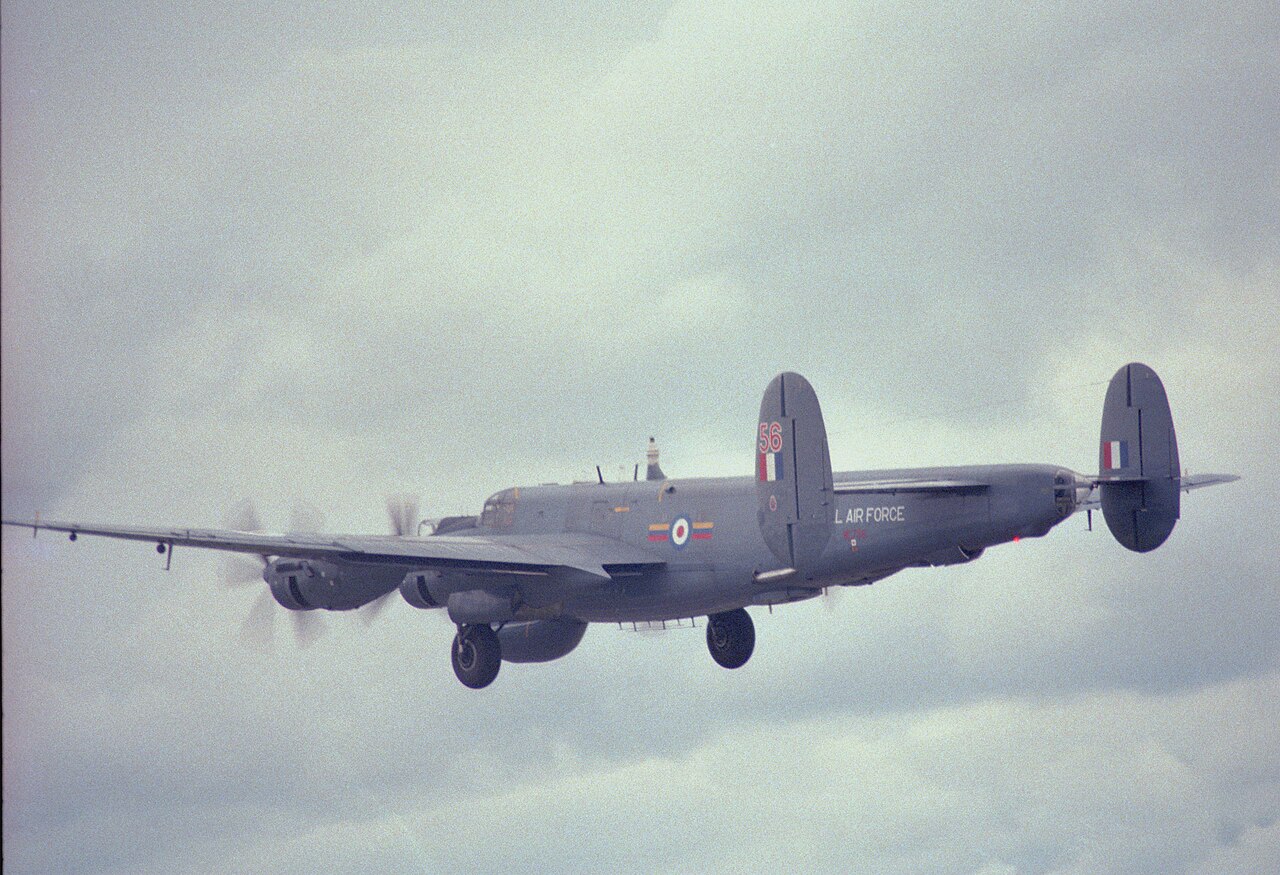 Avro Shackleton AEW.2 taking off at full power