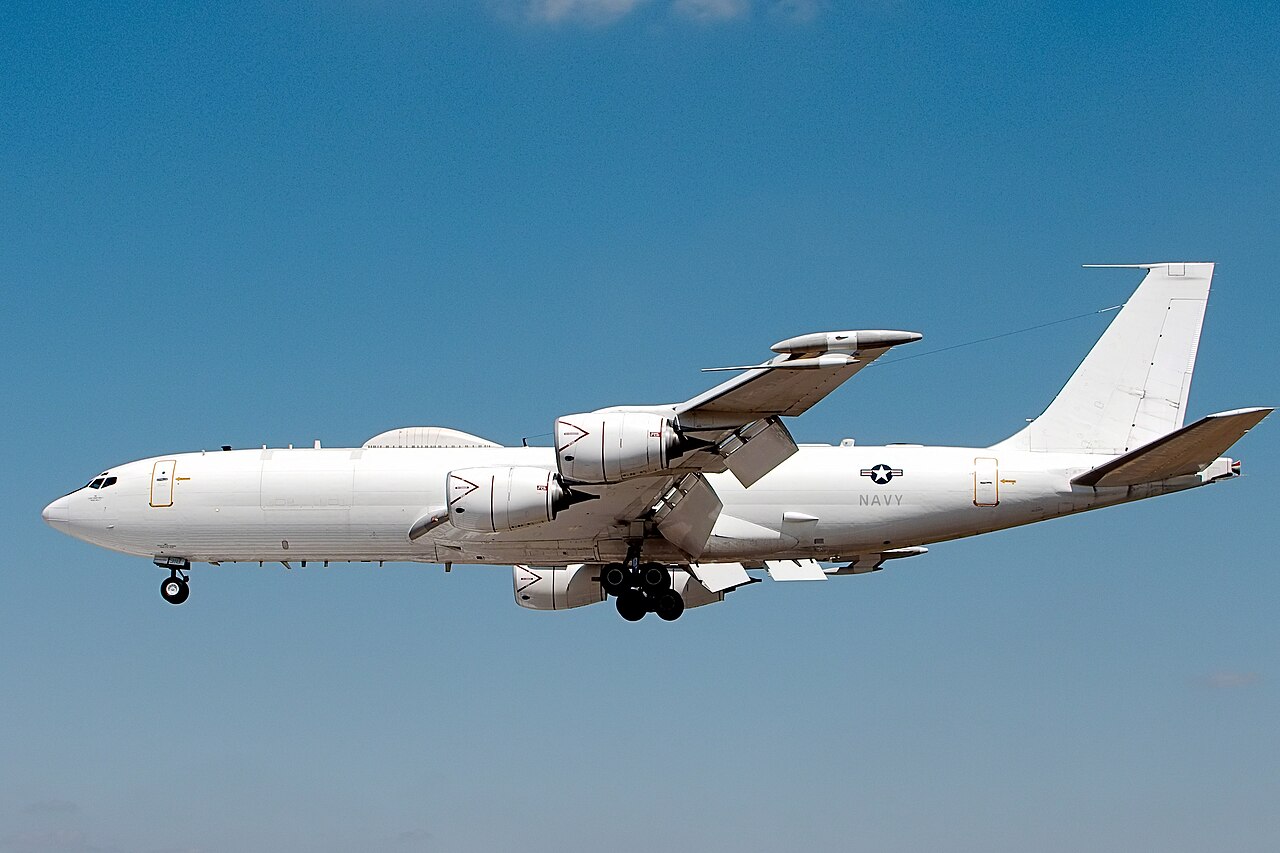 U.S. Navy Boeing E-6B Mercury on approach