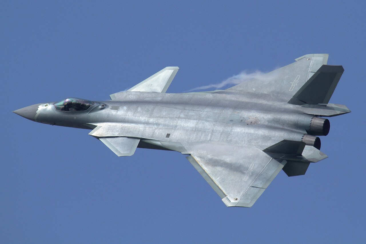 Caza furtivo Chengdu J-20 Chengdu J-20 stealth fighter in flight