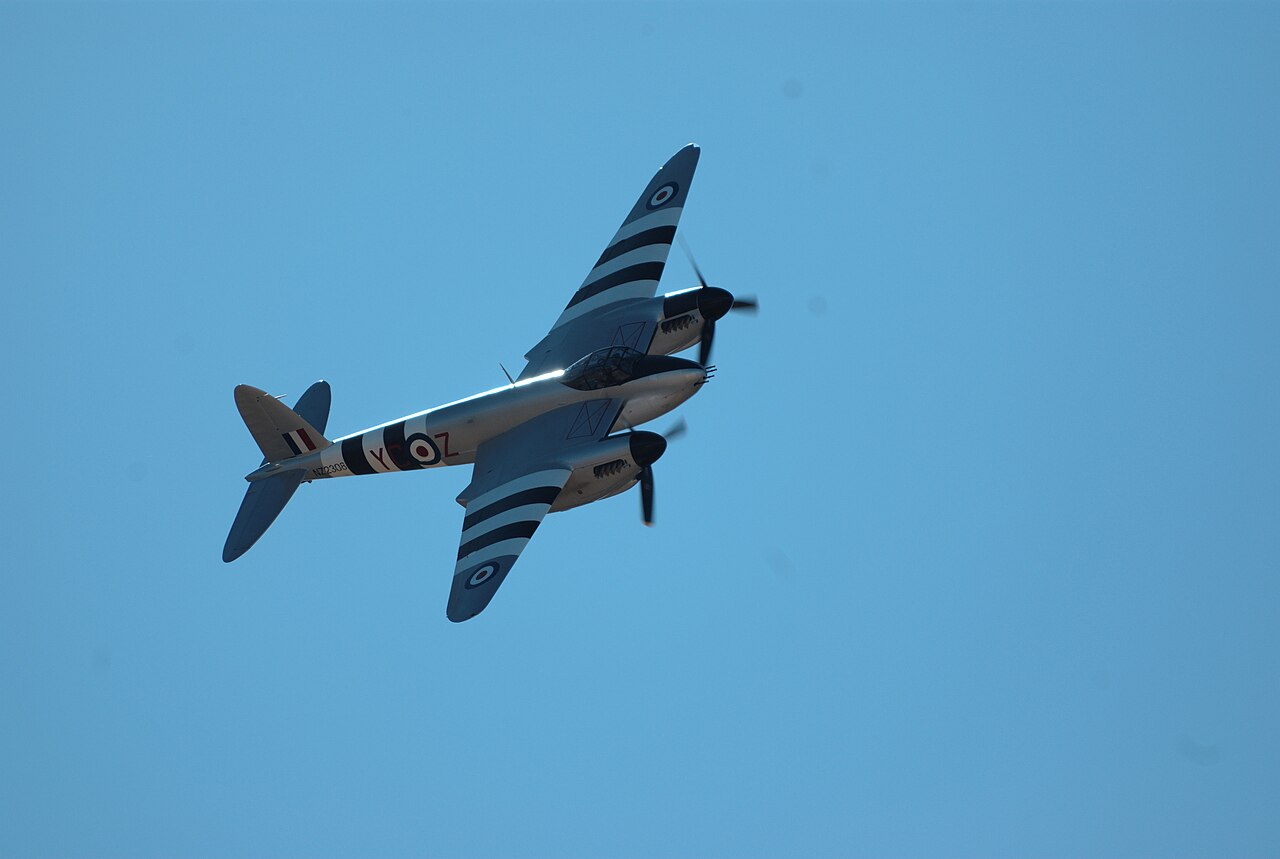 de-havilland-mosquito-wooden-wonder