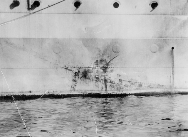 Il kamikaze che ha lasciato la sua ombra su una nave da guerra: la HMS Sussex, 1945