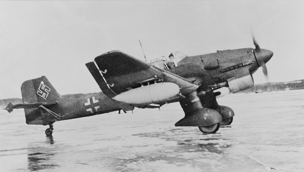 Ein Sturzkampfbomber Junkers Ju 87 Stuka, 1941 Eine Junkers Ju 87 Stuka, der Flugzeugtyp, den Rudel an der Ostfront flog.